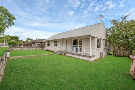 Photo of property in 41 Paterson Avenue West, Pukekohe, 2120