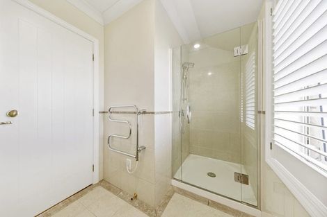 Photo of property in 12 Fairfield Lane, East Tamaki Heights, Auckland, 2016