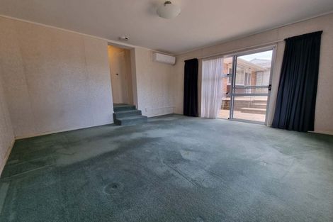 Photo of property in 116 Sturges Road, Henderson, Auckland, 0612