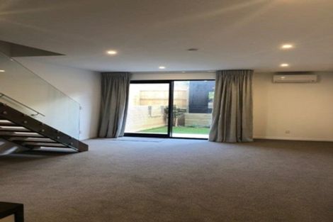 Photo of property in 10/20 Trent Street, Island Bay, Wellington, 6023