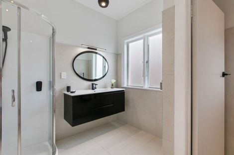 Photo of property in 191 Pakuranga Road, Pakuranga, Auckland, 2010