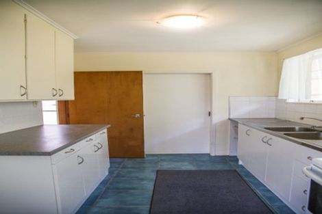 Photo of property in 8 Tiber Road, Forrest Hill, Auckland, 0620