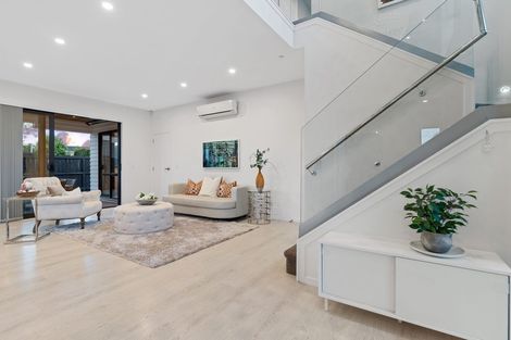 Photo of property in 31 Pohutukawa Parade, Riverhead, 0820