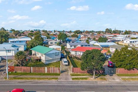 Photo of property in 174 Finlayson Avenue, Clendon Park, Auckland, 2103