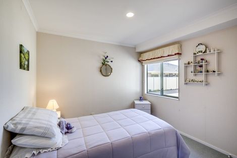 Photo of property in 17 Pukekura Place, Taradale, Napier, 4112