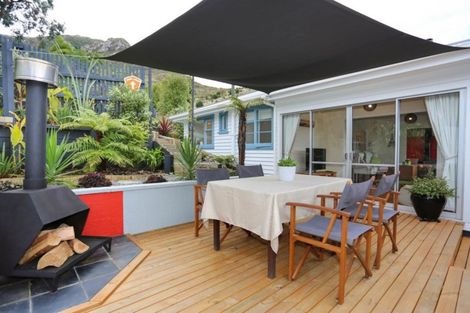 Photo of property in 45 Cornwall Road, Lyttelton, 8082