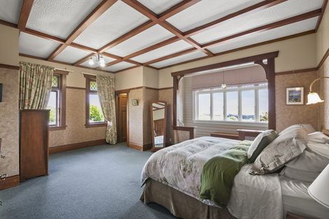 Photo of property in 33 Cameron Street, New Plymouth, 4310