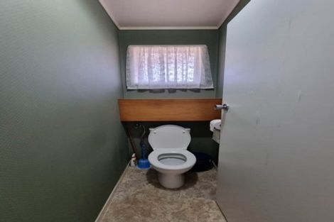 Photo of property in 116 Sturges Road, Henderson, Auckland, 0612