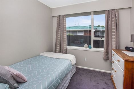Photo of property in 20 Daniels Road, Redwood, Christchurch, 8051