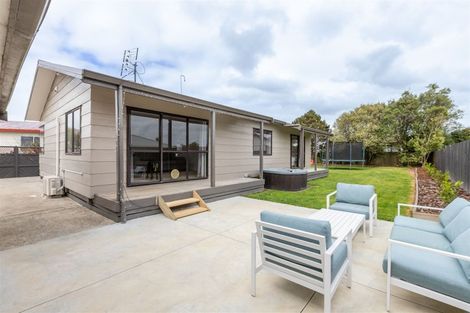 Photo of property in 9 Flemington Place, Nawton, Hamilton, 3200