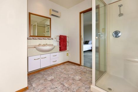 Photo of property in 1 Evenwood Place, Waimairi Beach, Christchurch, 8083