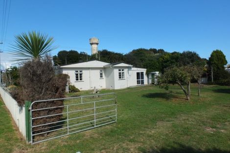 Photo of property in 9 Union Street, Foxton, 4814