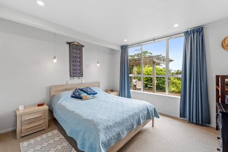 Photo of property in 16a Poplar Road, Stanmore Bay, Whangaparaoa, 0932