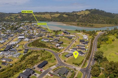Photo of property in 4 Longreach Drive, Cooks Beach, Whitianga, 3591