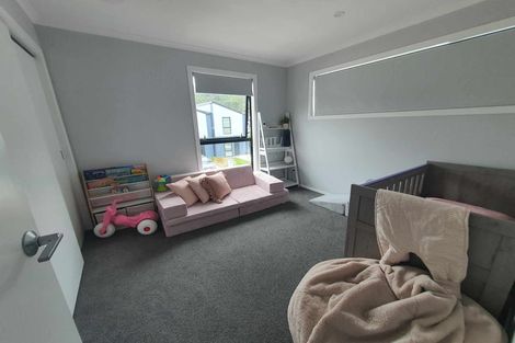 Photo of property in 4 Gloaming Lane, Wallaceville, Upper Hutt, 5018