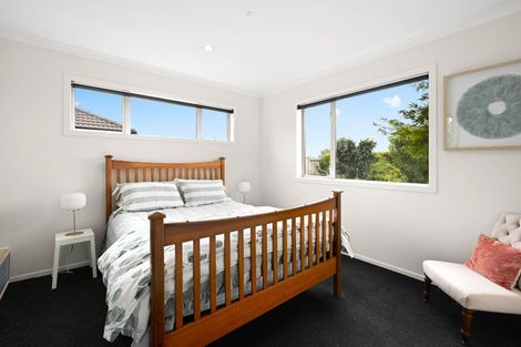 Photo of property in 194 Saint James Drive, Huntington, Hamilton, 3210