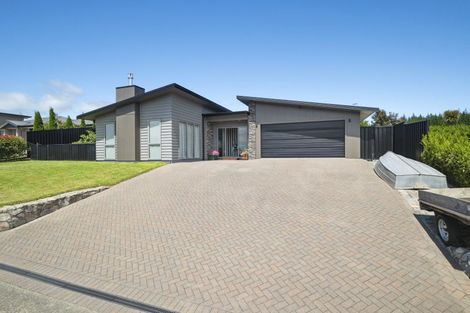 Photo of property in 19 Moa Lane, Richmond Heights, Taupo, 3330