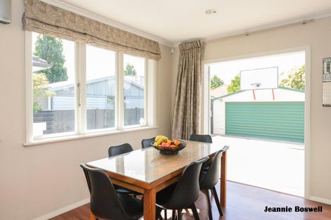Photo of property in 600 Featherston Street, Roslyn, Palmerston North, 4414