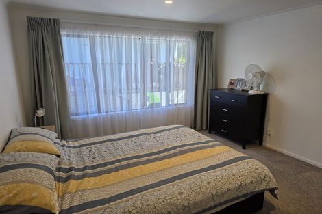 Photo of property in 17 Tauroa Road, Havelock North, 4130