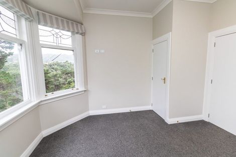Photo of property in 2/139 Wadestown Road, Wadestown, Wellington, 6012