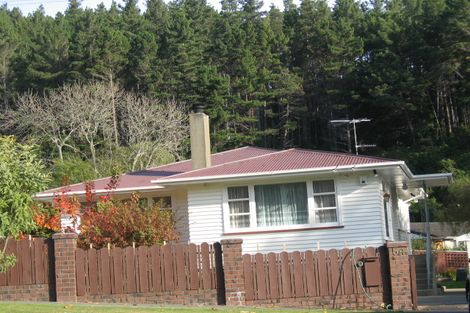 Photo of property in 54 Kamahi Street, Stokes Valley, Lower Hutt, 5019