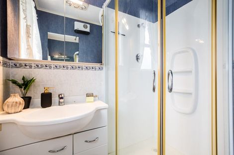 Photo of property in 73 Main Road, Titahi Bay, Porirua, 5022