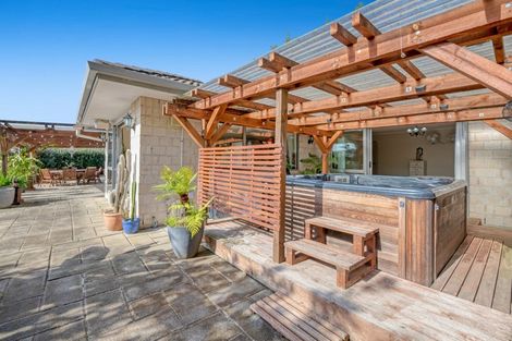 Photo of property in 42 Urumaraki Avenue, Helensville, 0800