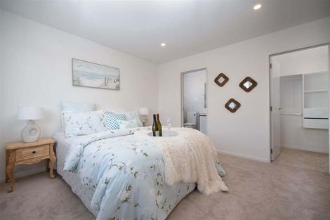 Photo of property in 1/4118b Great North Road, Glen Eden, Auckland, 0602