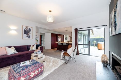 Photo of property in 61 Sapperton Drive, Henderson, Auckland, 0612