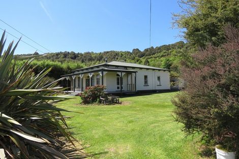 Photo of property in 2c-d Dunn Street, Reefton, 7830