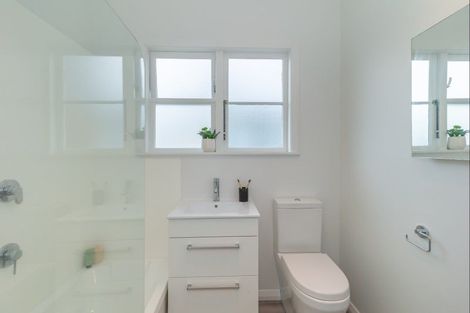 Photo of property in 27 Reeve Street, Levin, 5510