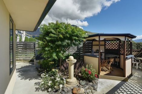 Photo of property in 12 Mavora Road, Lake Hayes, Queenstown, 9304