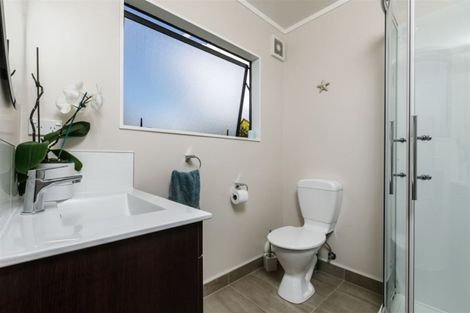 Photo of property in 60 Danbury Drive, Torbay, Auckland, 0630