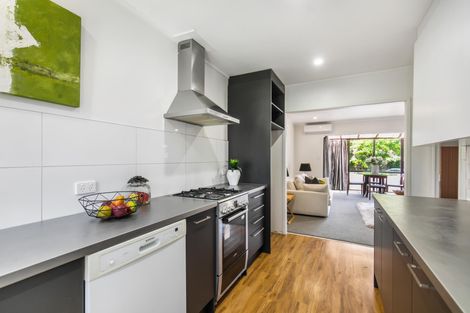 Photo of property in 2/83 Uxbridge Road, Cockle Bay, Auckland, 2014