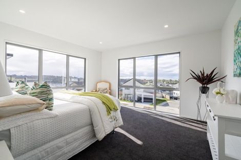 Photo of property in 36 Resolution Drive, Gulf Harbour, Whangaparaoa, 0930