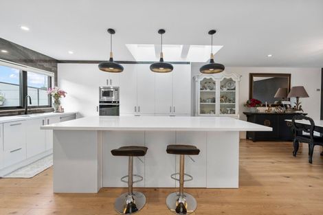 Photo of property in 7 Hartles Place, Mellons Bay, Auckland, 2014