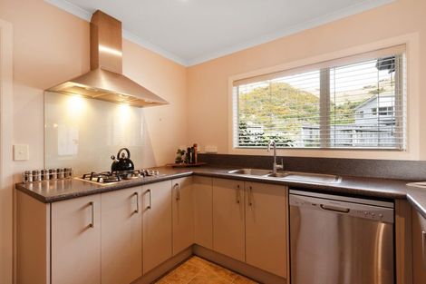 Photo of property in 26 Comber Place, Johnsonville, Wellington, 6037