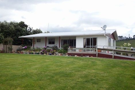 Photo of property in 57 Wikitoria Road, Putiki, Whanganui, 4501