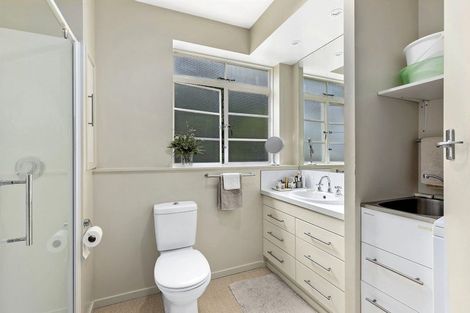 Photo of property in Wharenui Apartments, 274 Oriental Parade, Oriental Bay, Wellington, 6011