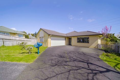 Photo of property in 8 Lamia Place, The Gardens, Auckland, 2105