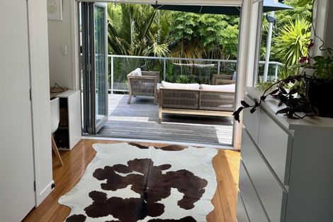 Photo of property in 2/25 Wolsley Avenue, Milford, Auckland, 0620