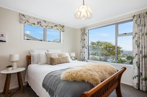 Photo of property in 3 Vista Grove, Kelson, Lower Hutt, 5010