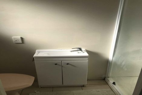 Photo of property in 36 Woodbank Drive, Glen Eden, Auckland, 0602