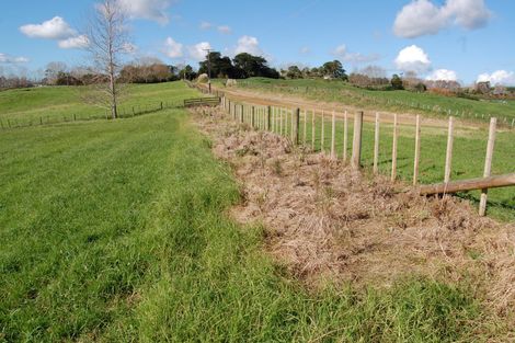 Photo of property in 54 Rangiora Road, Kaiwaka, 0573