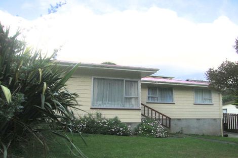 Photo of property in 16 Percy Dyett Drive, Karori, Wellington, 6012
