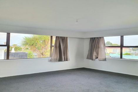 Photo of property in 19 Glen Norman Avenue, Henderson, Auckland, 0610