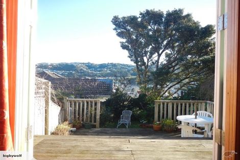 Photo of property in 13 Herald Terrace, Berhampore, Wellington, 6023