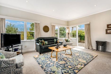 Photo of property in 30 Lucknow Terrace, Khandallah, Wellington, 6035