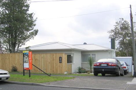 Photo of property in 115a Kowhai Road, Mairangi Bay, Auckland, 0630