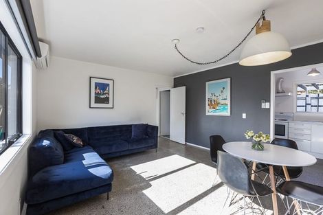 Photo of property in 1/125a Birkdale Road, Birkdale, Auckland, 0626